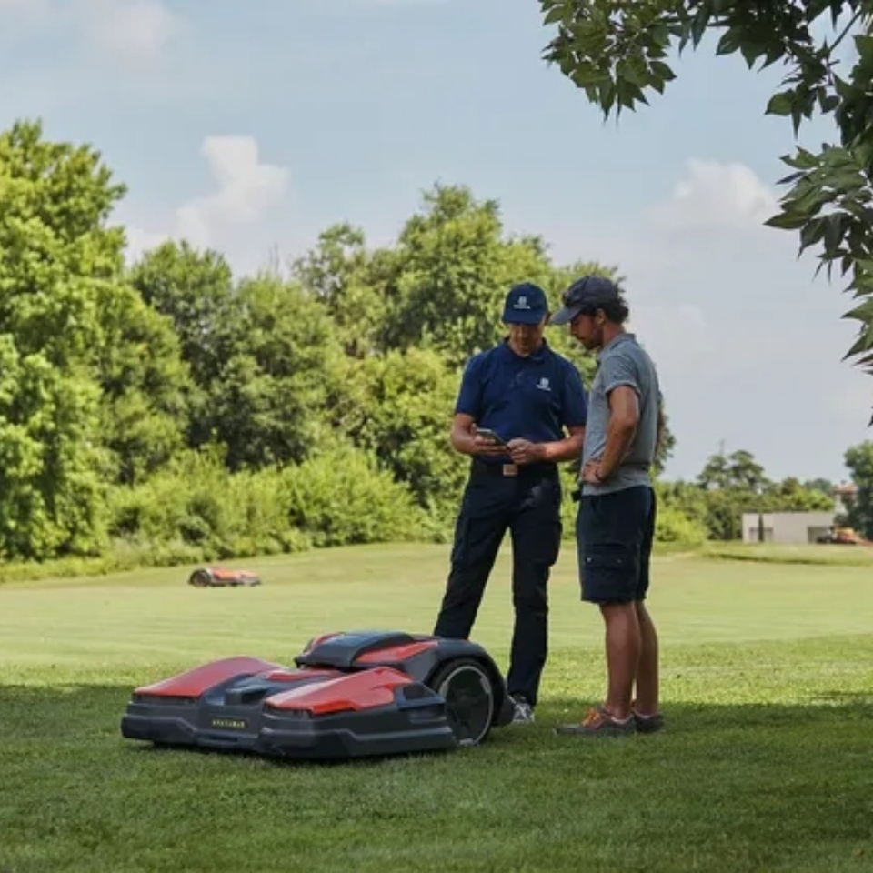 Robot e Golf: Una Sinergia Sostenibile al Golf della&nbsp;Montecchia.