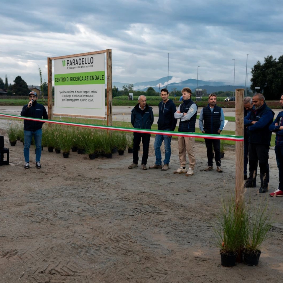 Paradello inaugura un centro di ricerca aziendale per il futuro del tappeto&nbsp;erboso.