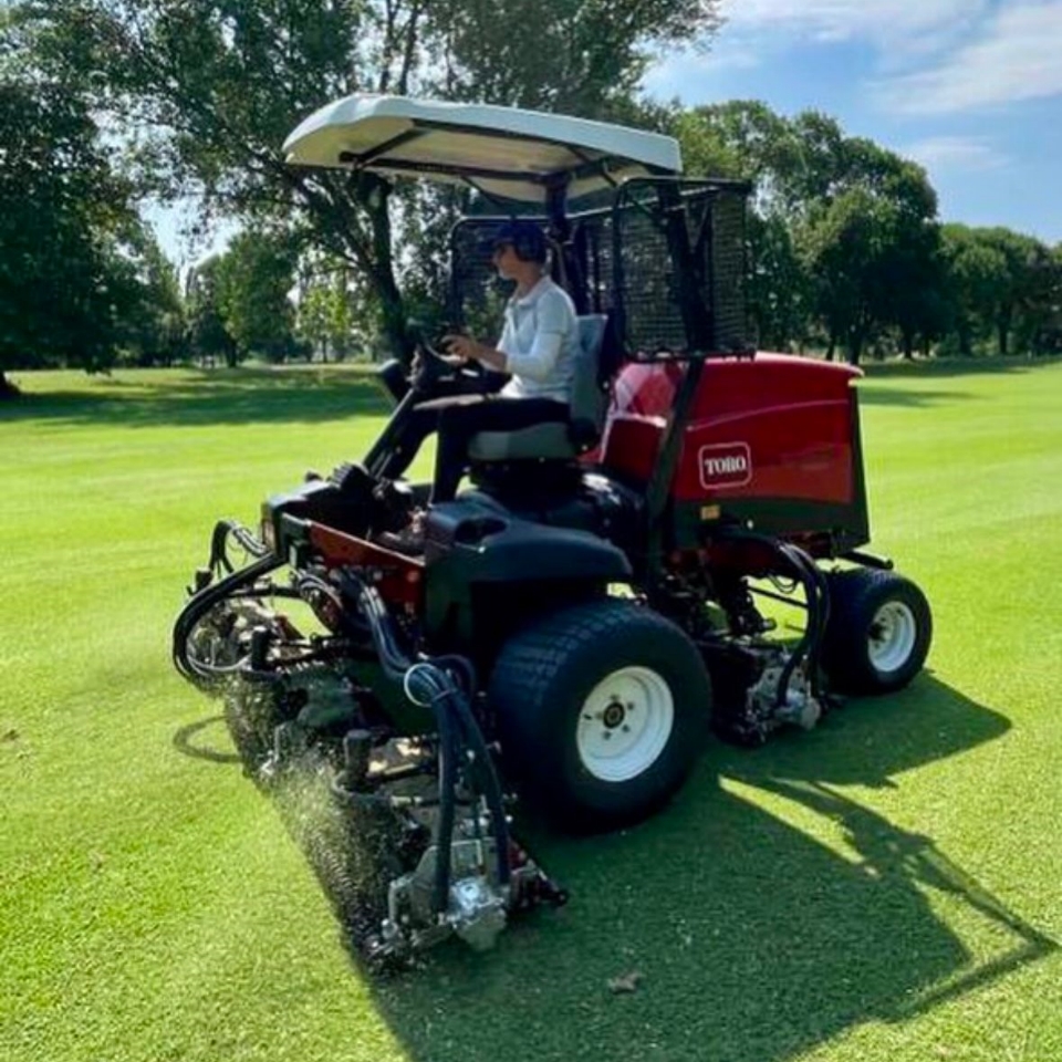 Chiara Ferrari: Dal Greenkeeping a Padova alla Solheim Cup negli Stati Uniti, il Successo di una Italiana nel Golf&nbsp;Internazionale.